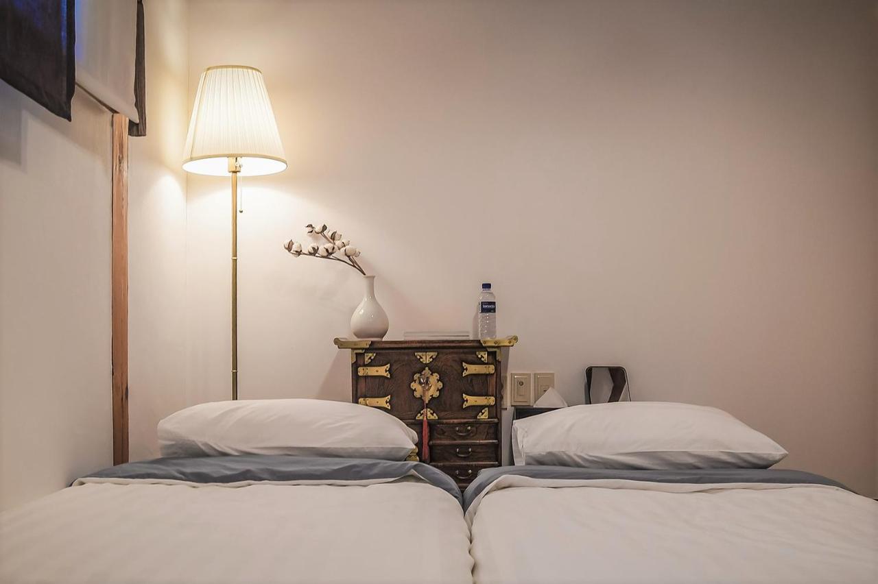 Cheong Yeon Jae Hanok Hotel Seoul Exterior photo